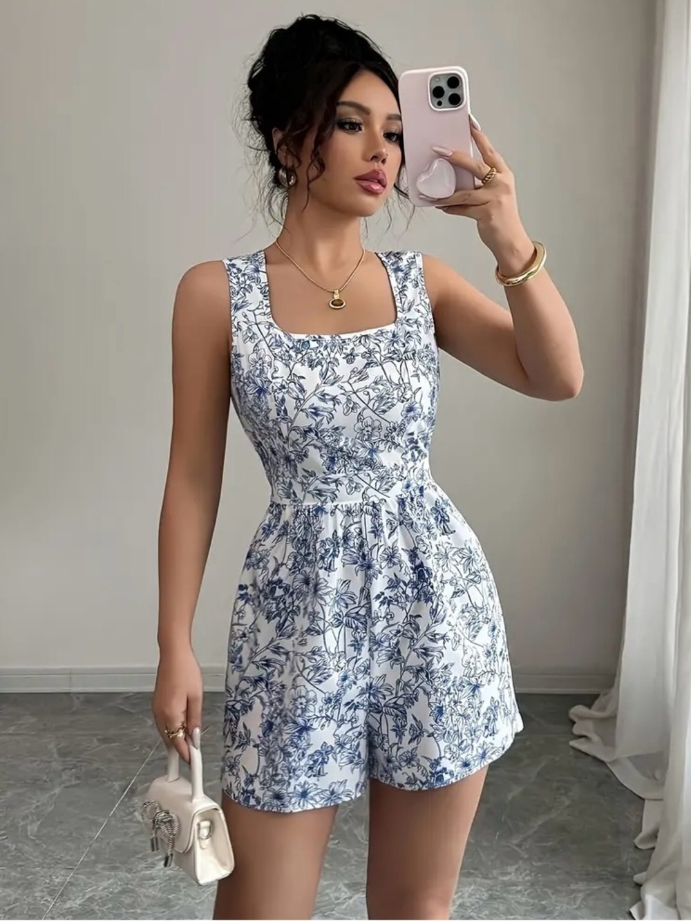 Women's Blue & White Floral Romper Sleeve With Attached Belt Size 12 XL